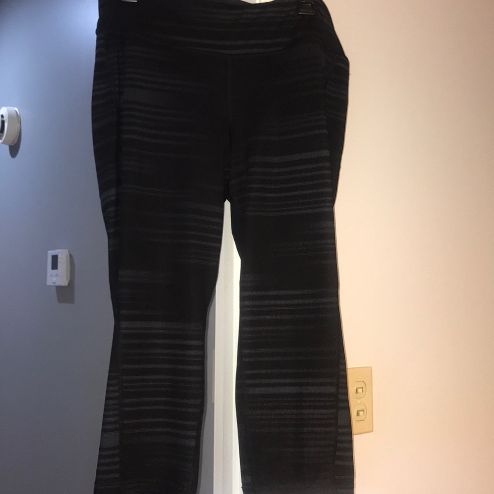 Capri workout pants